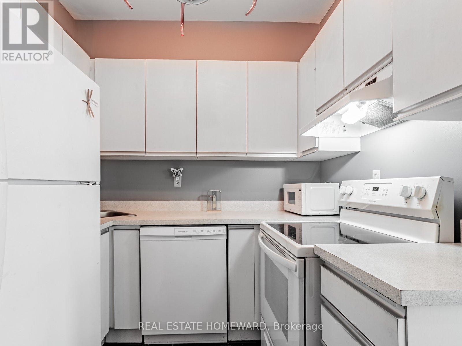 












39 WOLFREY AVENUE

,
Toronto (North Riverdale),




Ontario
M4K1K9

