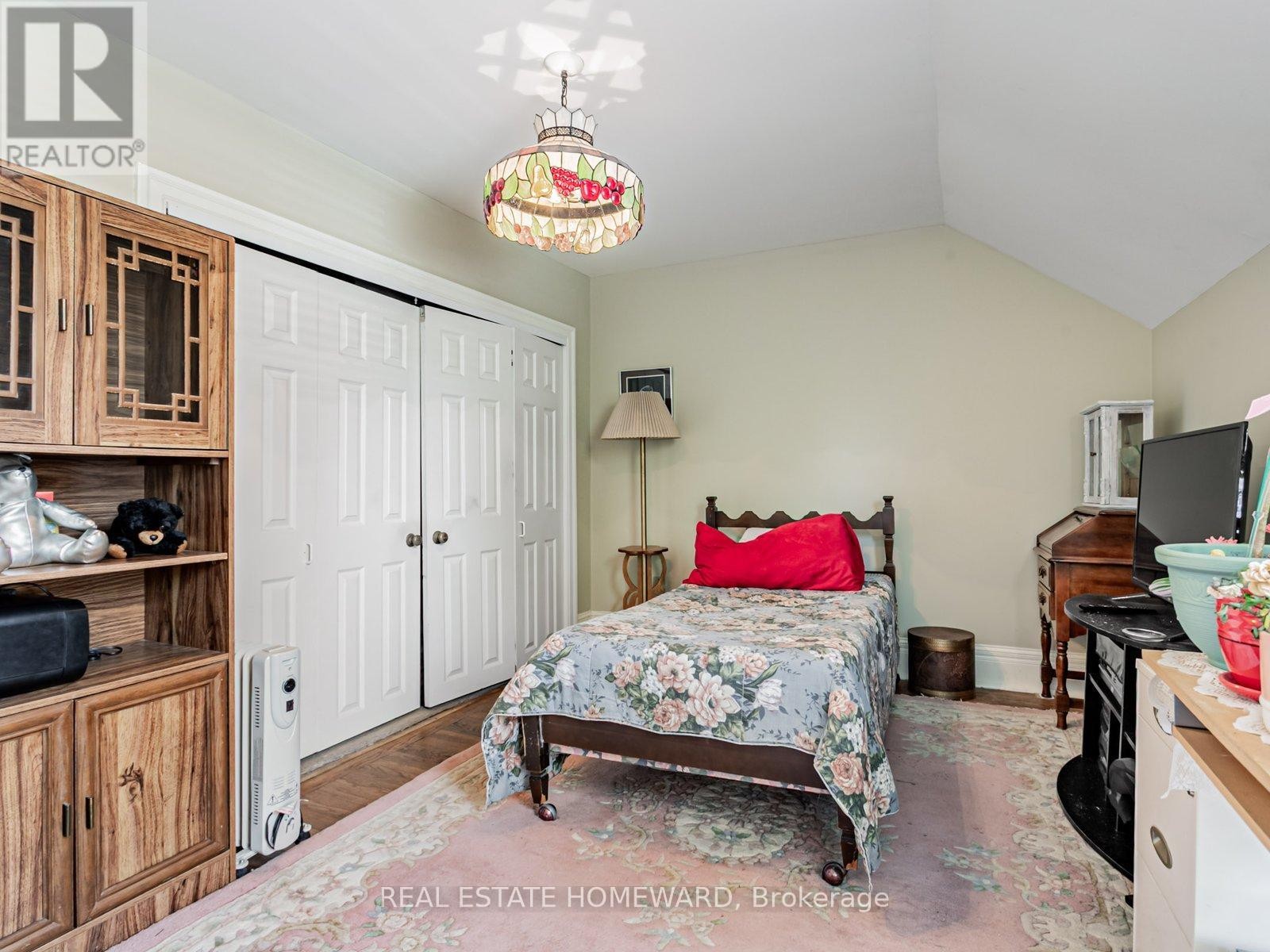 












39 WOLFREY AVENUE

,
Toronto (North Riverdale),




Ontario
M4K1K9

