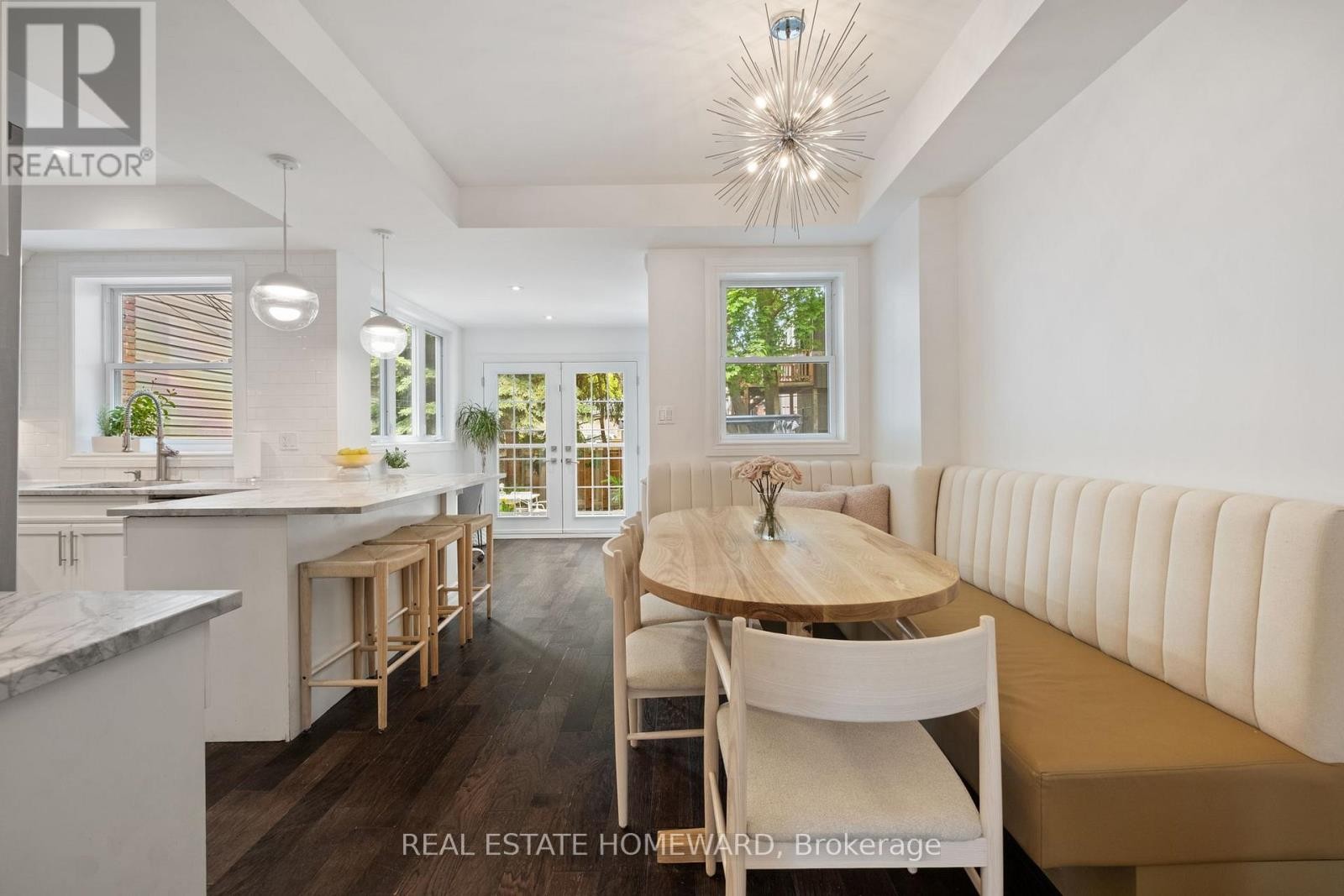 












58 COLUMBINE AVENUE

,
Toronto (The Beaches),




Ontario
M4L1P5

