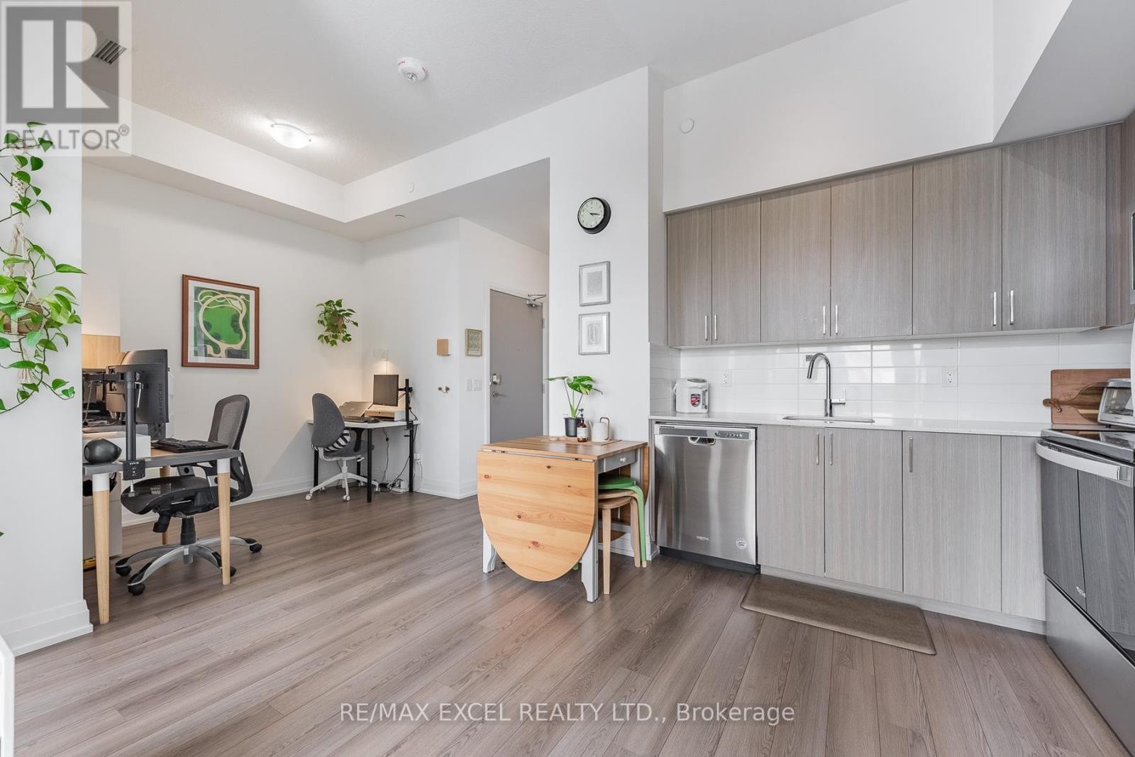 












907 - 3121 SHEPPARD AVENUE E

,
Toronto (Tam O'Shanter-Sullivan),




Ontario
M1T0B6

