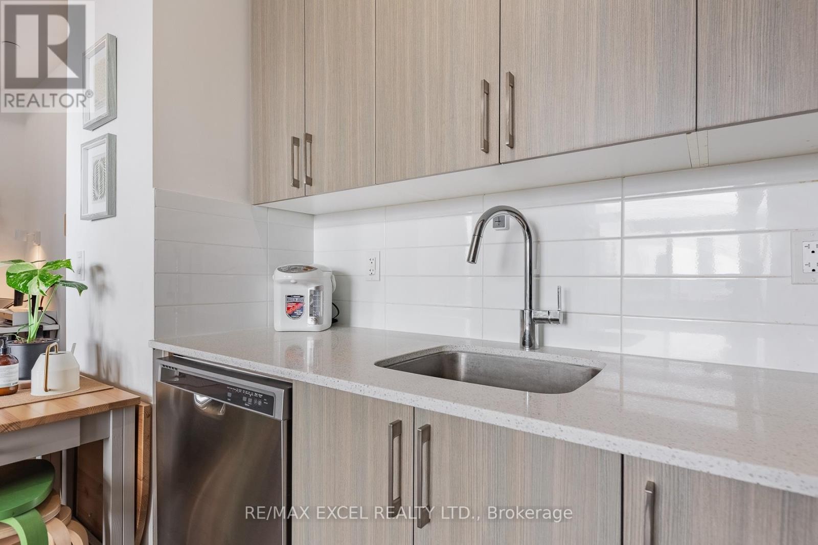 












907 - 3121 SHEPPARD AVENUE E

,
Toronto (Tam O'Shanter-Sullivan),




Ontario
M1T0B6

