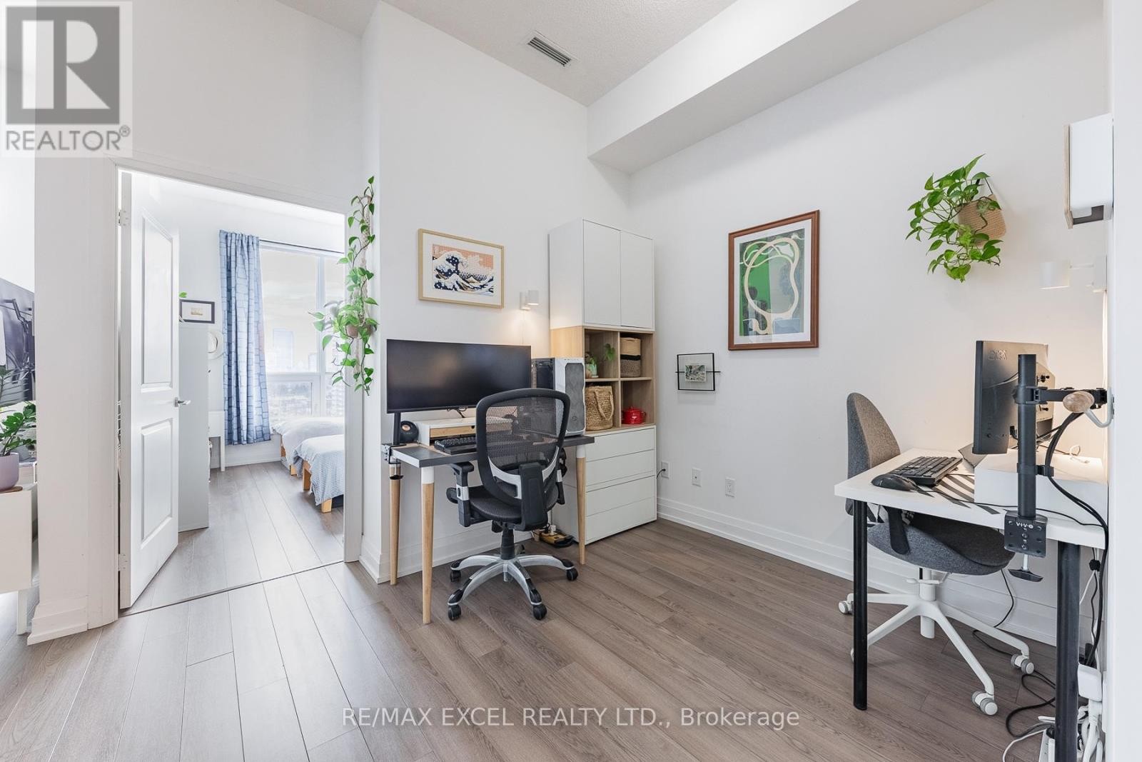












907 - 3121 SHEPPARD AVENUE E

,
Toronto (Tam O'Shanter-Sullivan),




Ontario
M1T0B6

