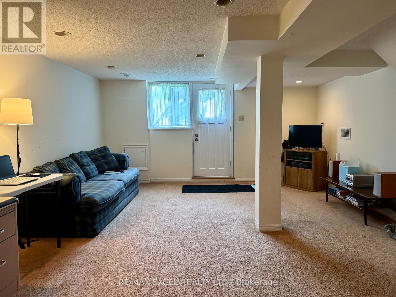 












53 DELBURN DRIVE

,
Toronto (Agincourt North),




Ontario
M1V1A8

