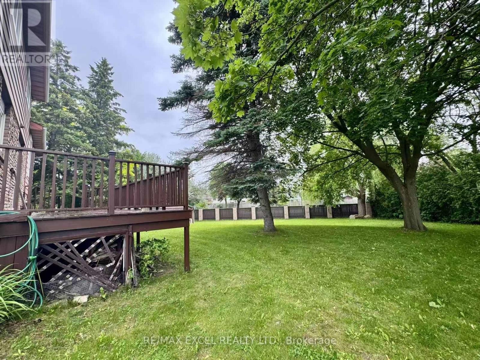 












53 DELBURN DRIVE

,
Toronto (Agincourt North),




Ontario
M1V1A8

