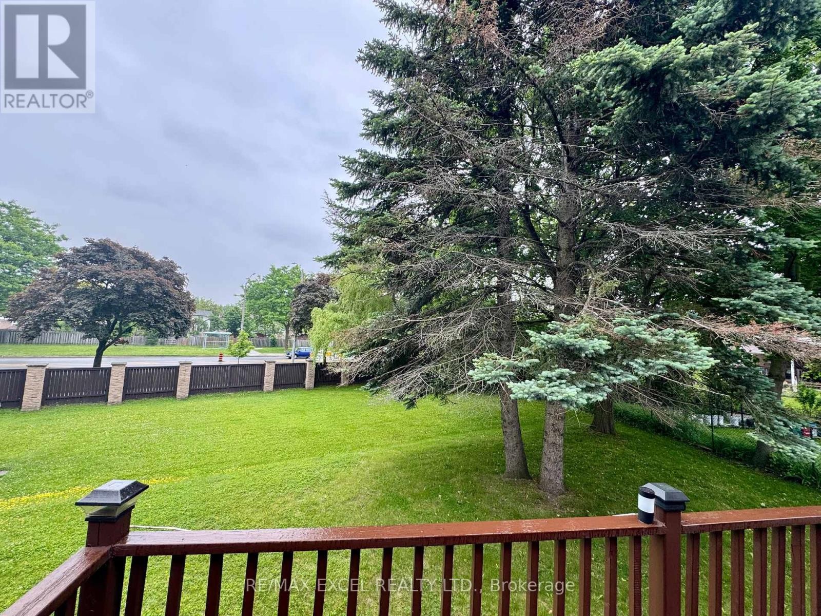 












53 DELBURN DRIVE

,
Toronto (Agincourt North),




Ontario
M1V1A8

