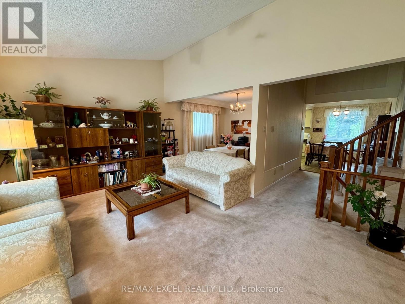 












53 DELBURN DRIVE

,
Toronto (Agincourt North),




Ontario
M1V1A8

