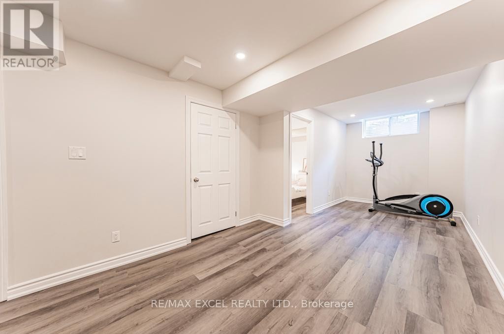 












71A MONTEZUMA TRAIL

,
Toronto (Agincourt North),




Ontario
M1V1K4

