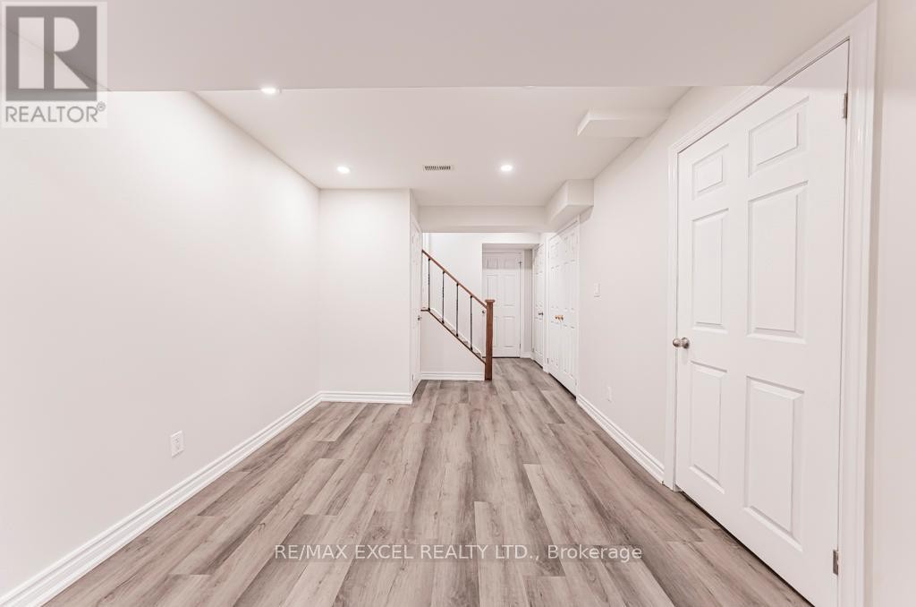 












71A MONTEZUMA TRAIL

,
Toronto (Agincourt North),




Ontario
M1V1K4

