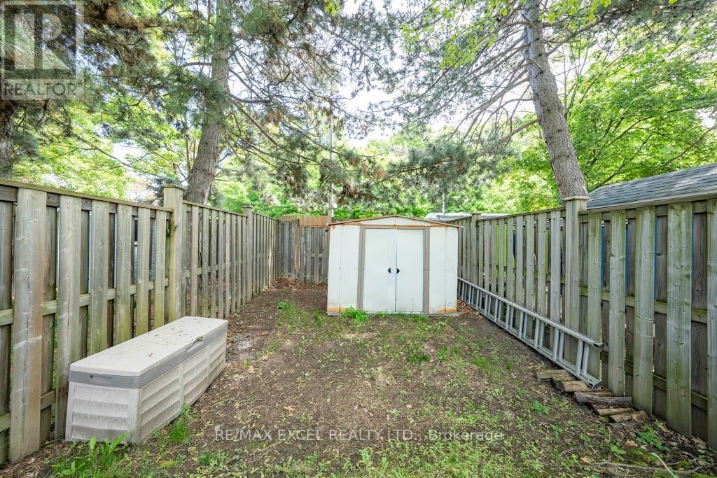 












71A MONTEZUMA TRAIL

,
Toronto (Agincourt North),




Ontario
M1V1K4

