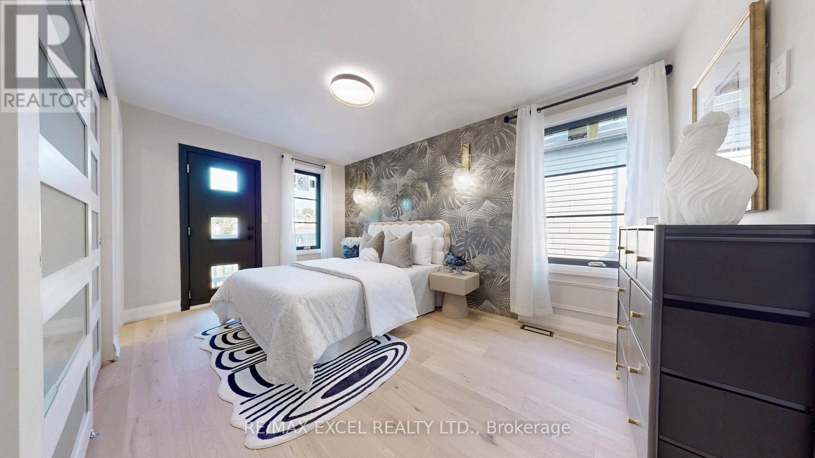 












117 GLEBEMOUNT AVENUE

,
Toronto (Danforth),




Ontario
M4C3R9

