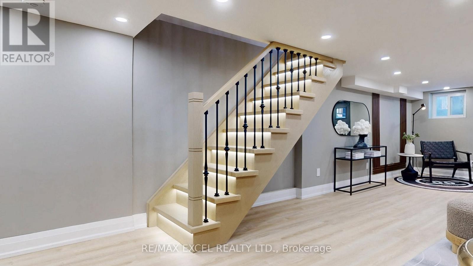 












117 GLEBEMOUNT AVENUE

,
Toronto (Danforth),




Ontario
M4C3R9


