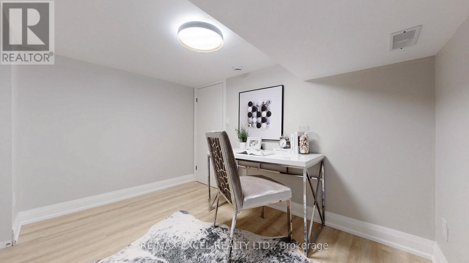 












117 GLEBEMOUNT AVENUE

,
Toronto (Danforth),




Ontario
M4C3R9

