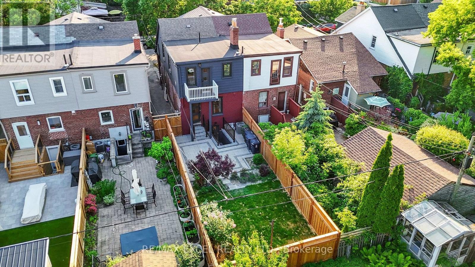 












117 GLEBEMOUNT AVENUE

,
Toronto (Danforth),




Ontario
M4C3R9

