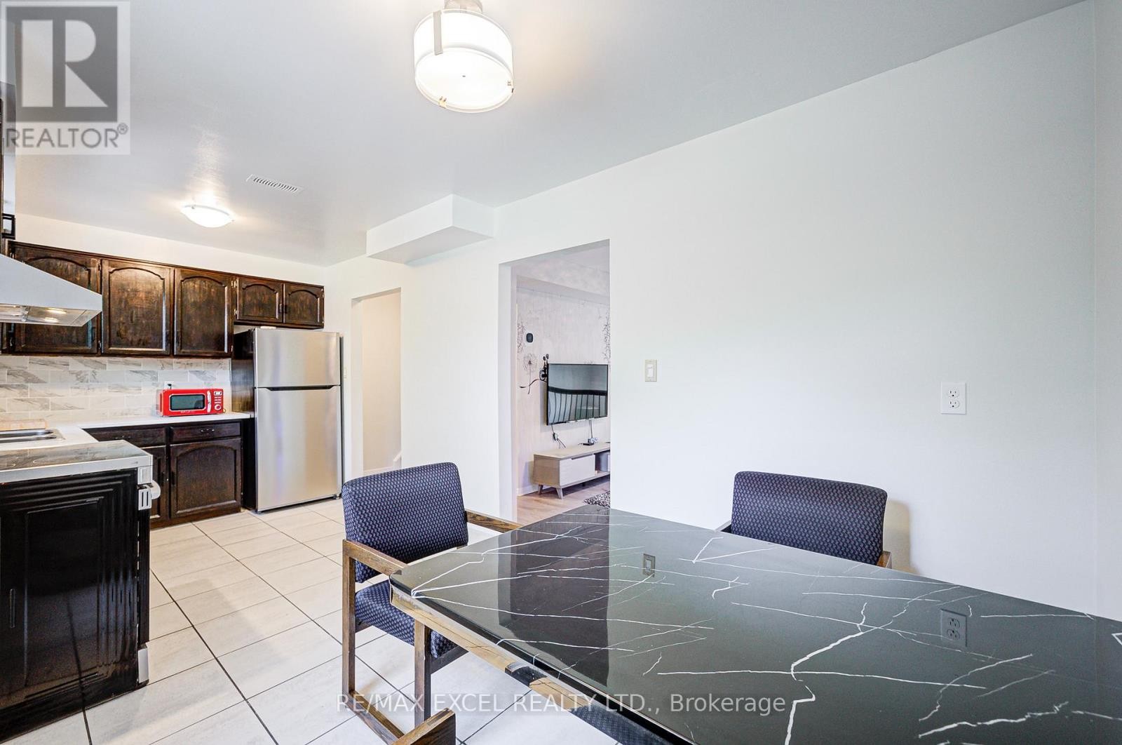 












1 - 20 CROCKAMHILL DRIVE

,
Toronto (Agincourt North),




Ontario
M1S3H1

