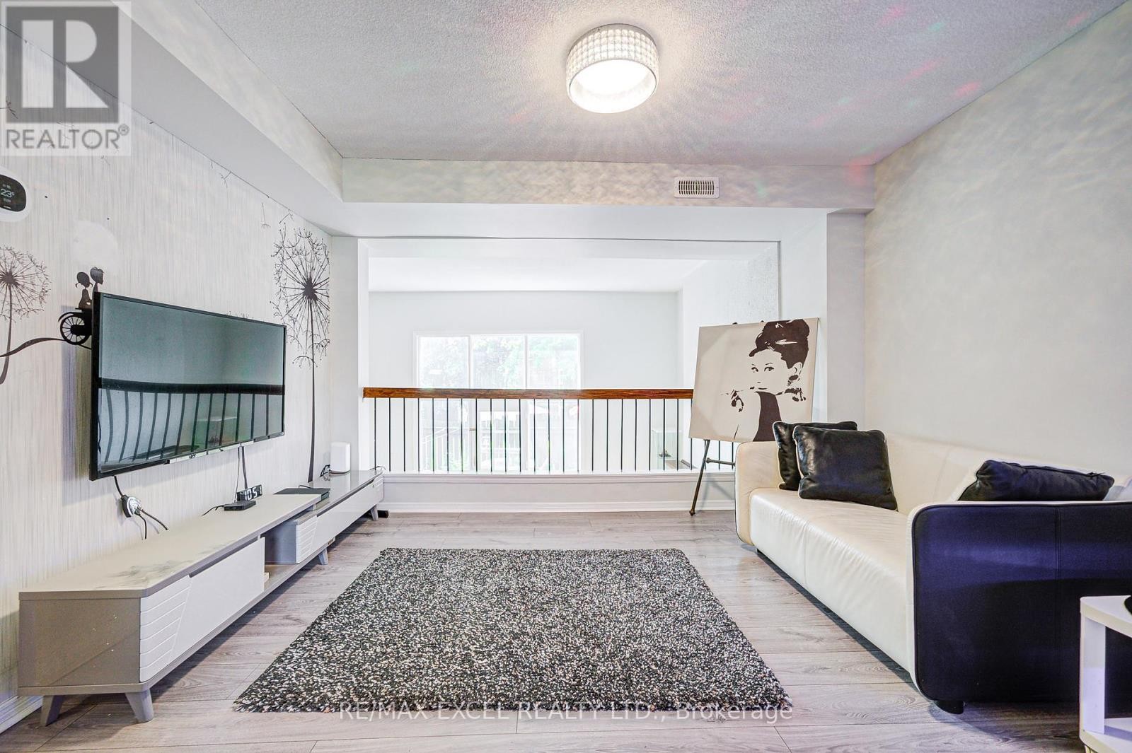 












1 - 20 CROCKAMHILL DRIVE

,
Toronto (Agincourt North),




Ontario
M1S3H1

