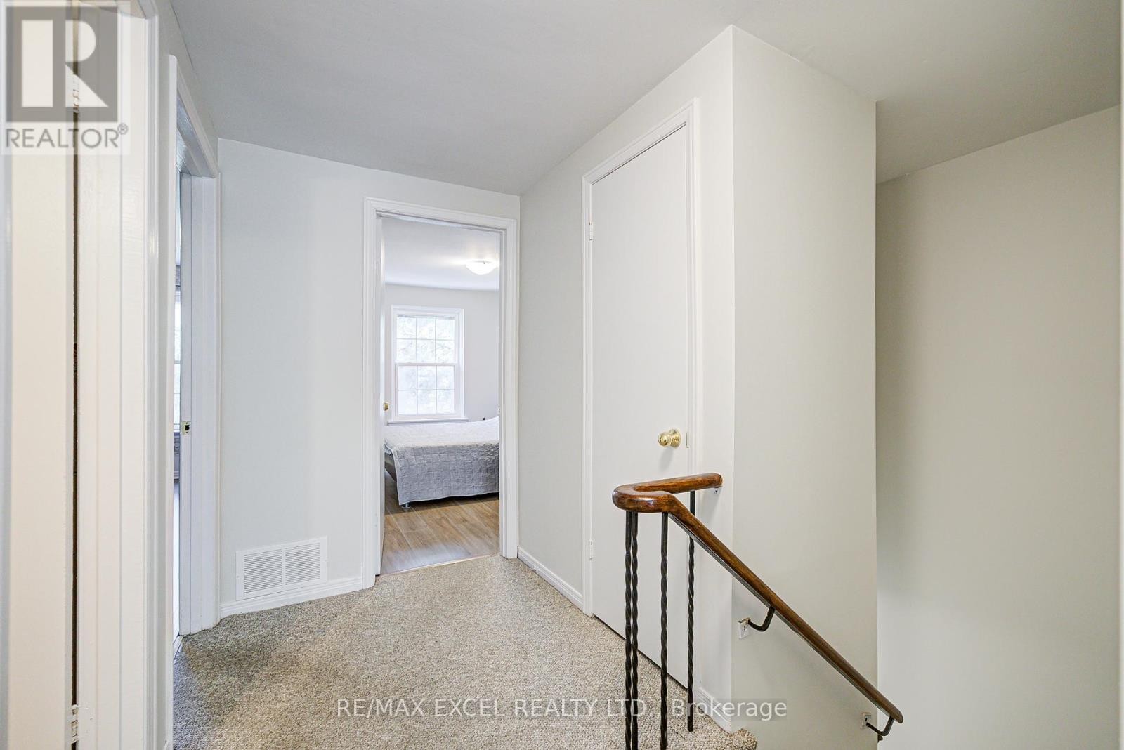 












1 - 20 CROCKAMHILL DRIVE

,
Toronto (Agincourt North),




Ontario
M1S3H1

