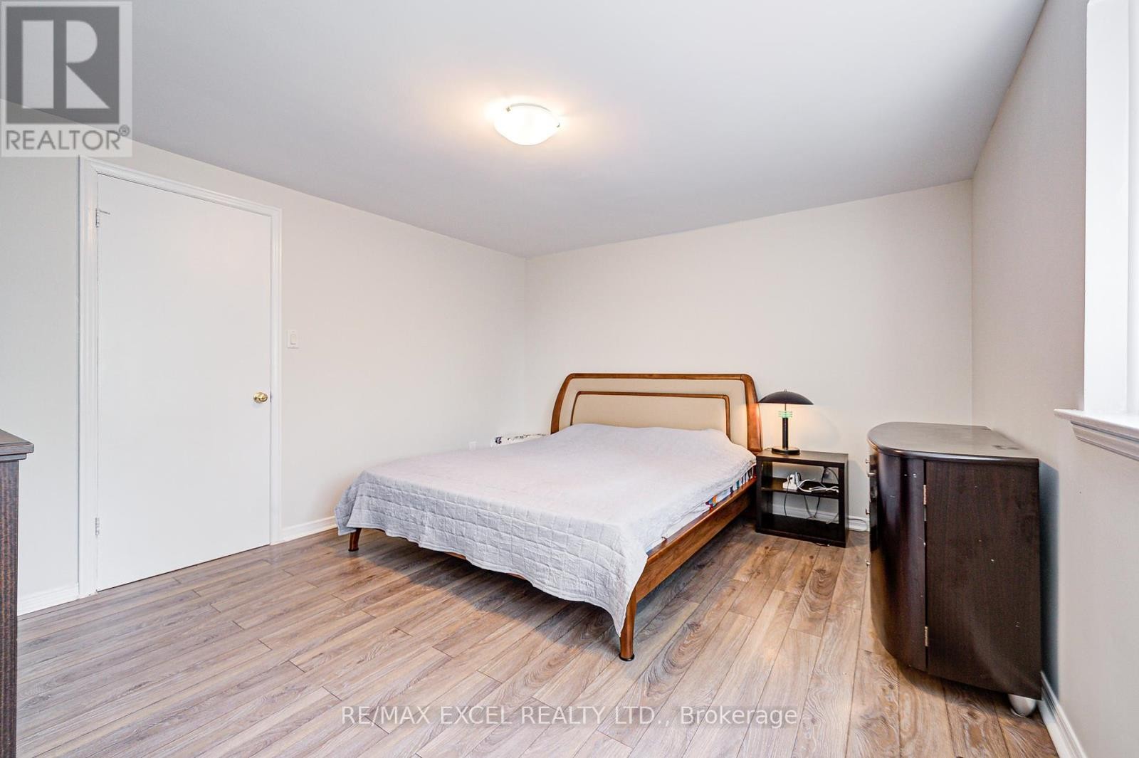 












1 - 20 CROCKAMHILL DRIVE

,
Toronto (Agincourt North),




Ontario
M1S3H1

