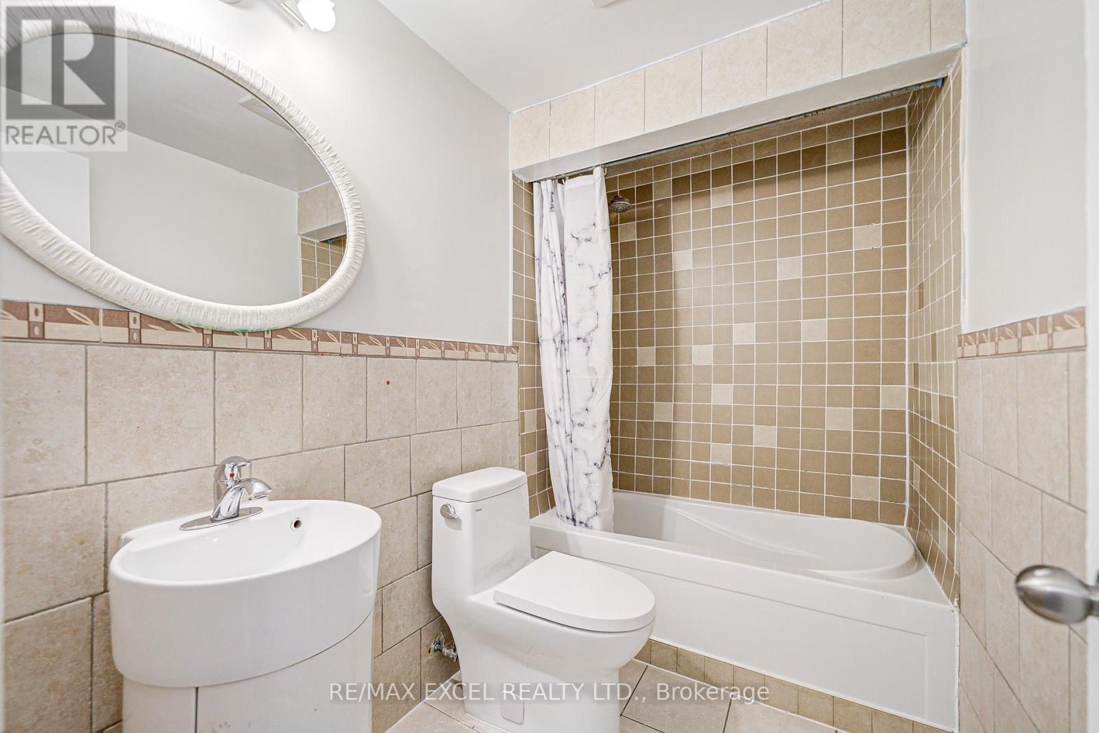 












1 - 20 CROCKAMHILL DRIVE

,
Toronto (Agincourt North),




Ontario
M1S3H1

