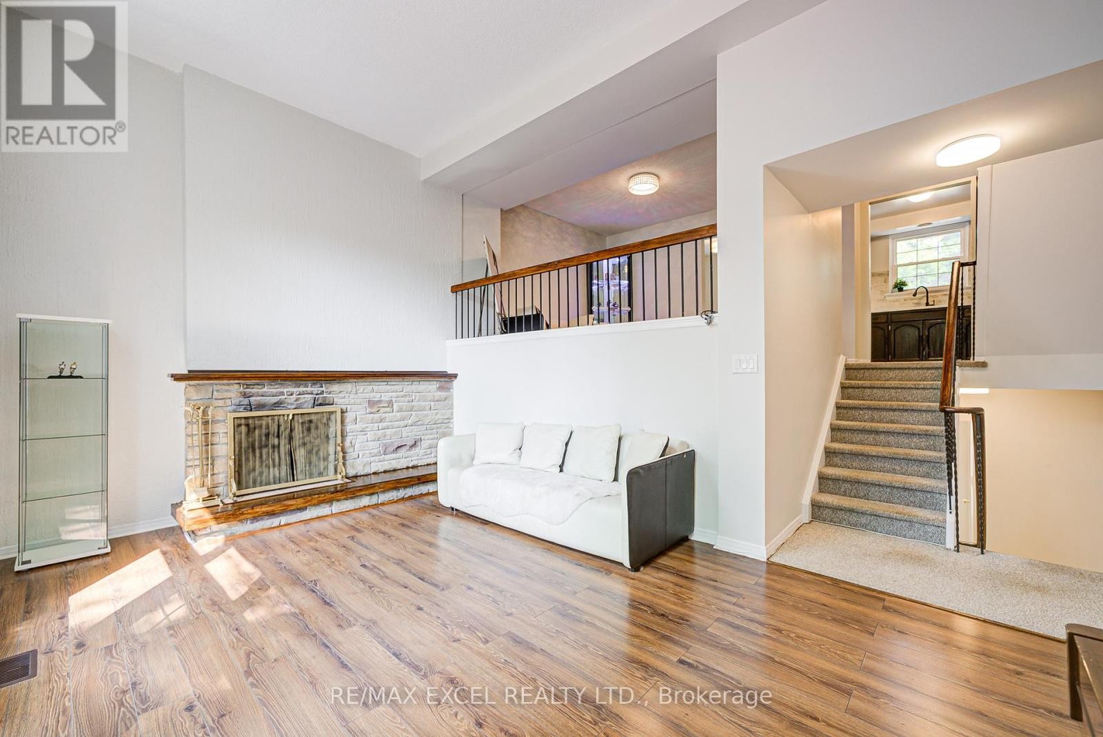












1 - 20 CROCKAMHILL DRIVE

,
Toronto (Agincourt North),




Ontario
M1S3H1

