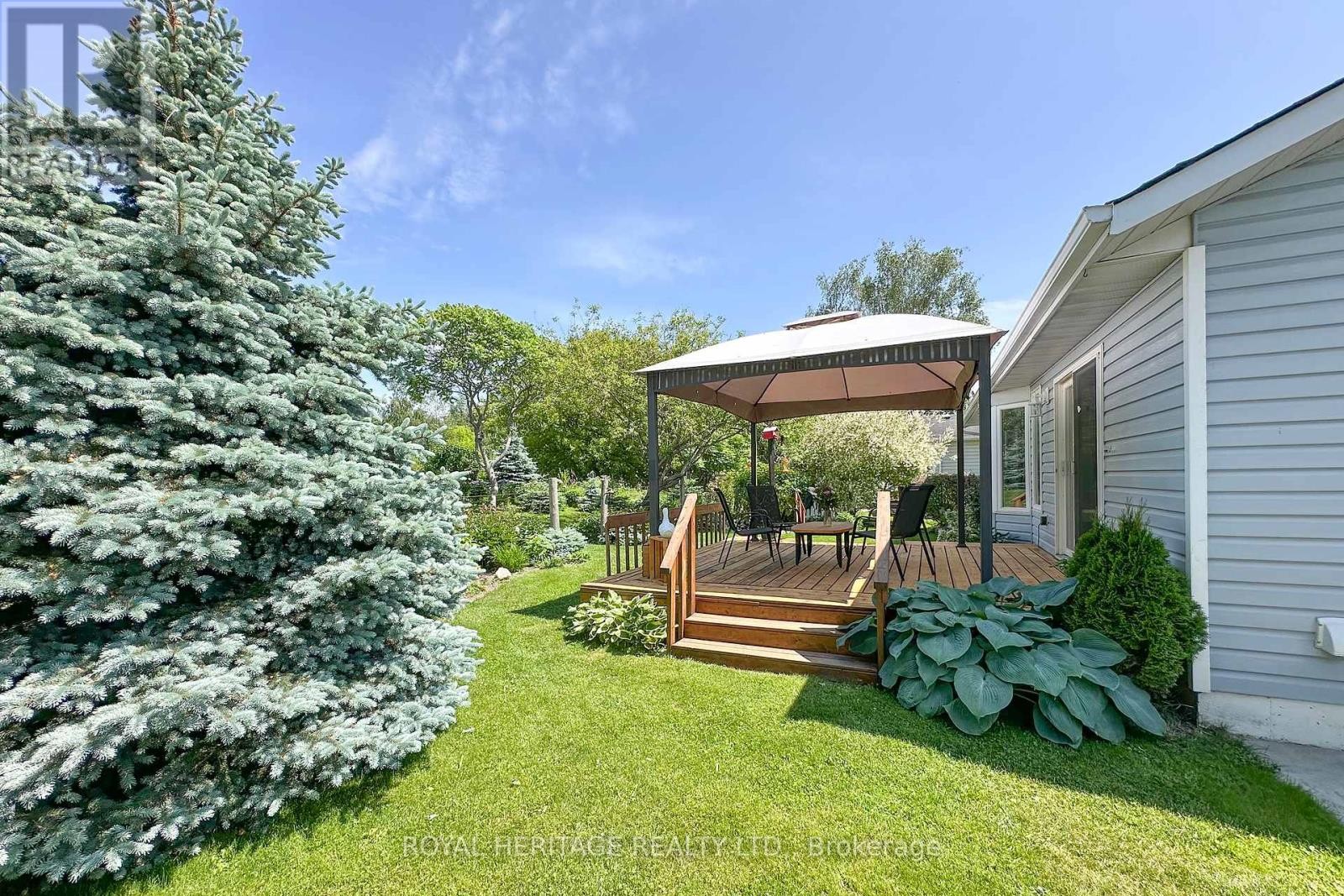 












17 FAIRWAY DRIVE

,
Clarington (Newcastle),




Ontario
L1B1B3

