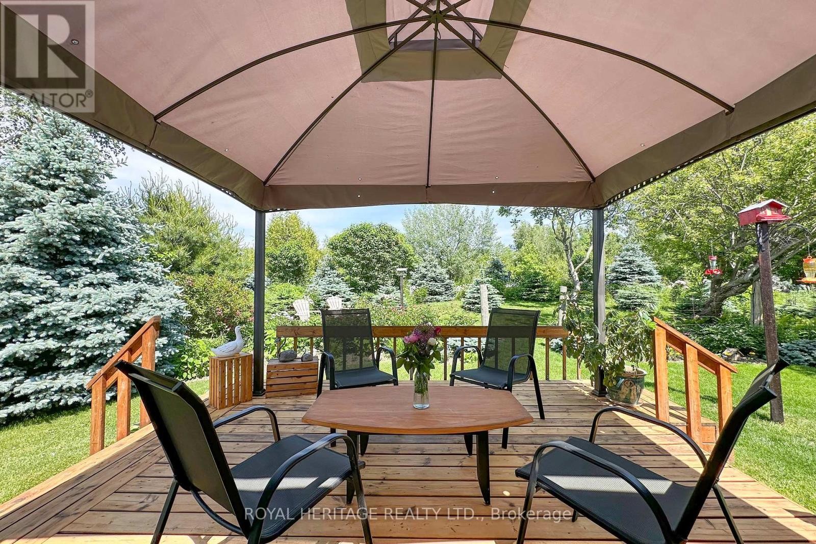 












17 FAIRWAY DRIVE

,
Clarington (Newcastle),




Ontario
L1B1B3


