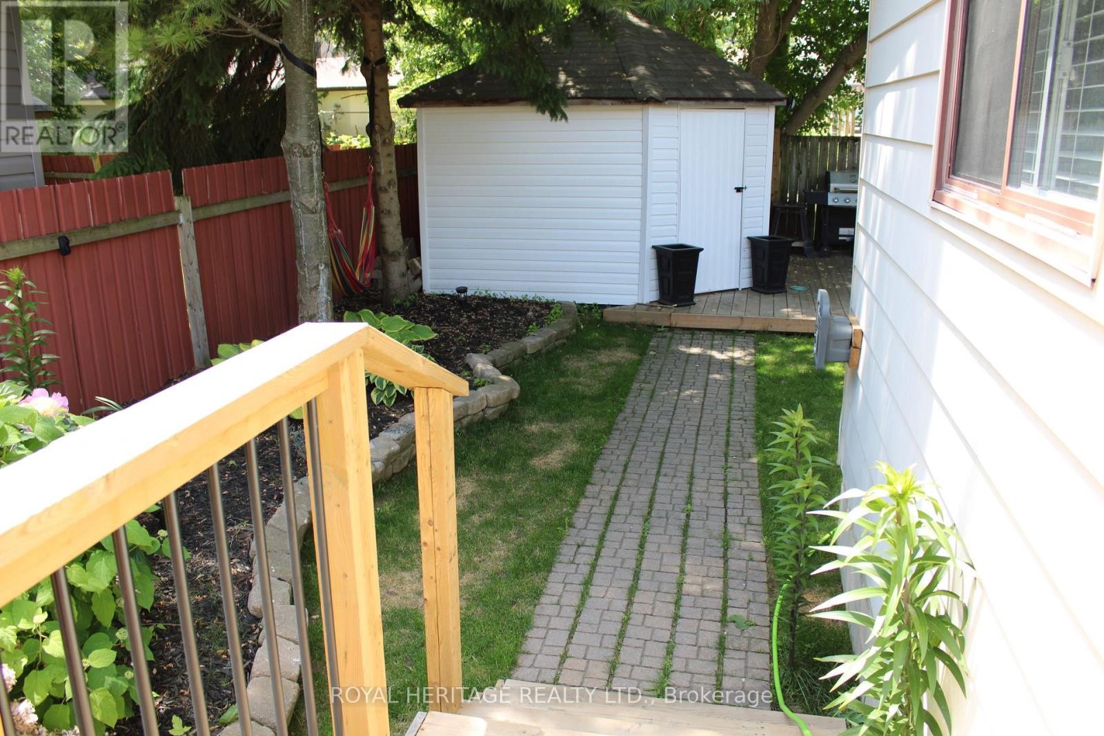 












228 COURT STREET

,
Oshawa (Central),




Ontario
L1H4W7

