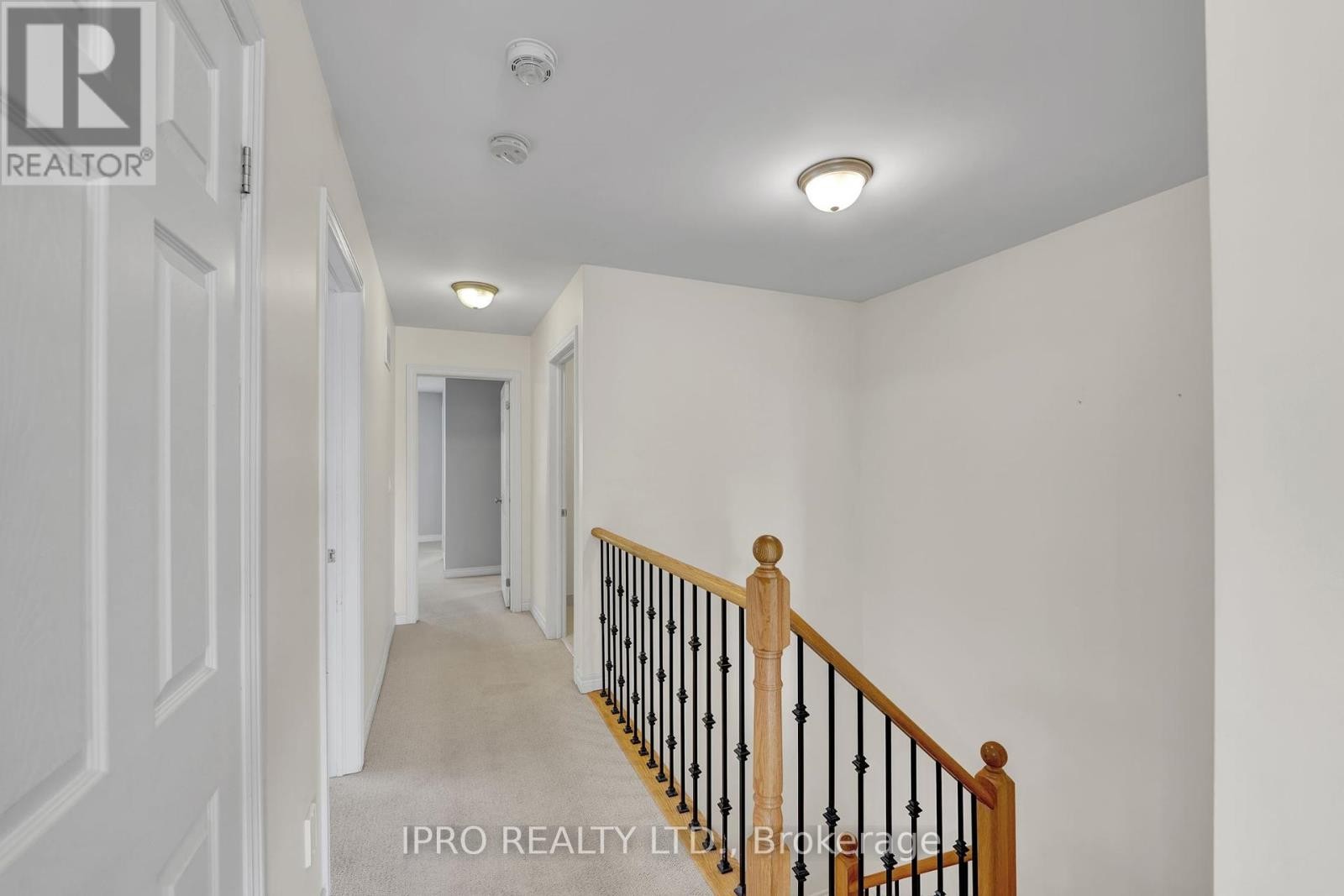 












128 BRIDLEWOOD BOULEVARD

,
Whitby (Rolling Acres),




Ontario
L1R0N2

