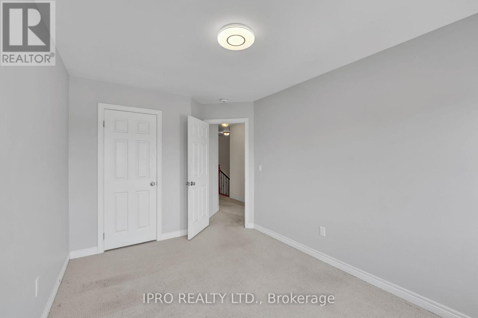 












128 BRIDLEWOOD BOULEVARD

,
Whitby (Rolling Acres),




Ontario
L1R0N2

