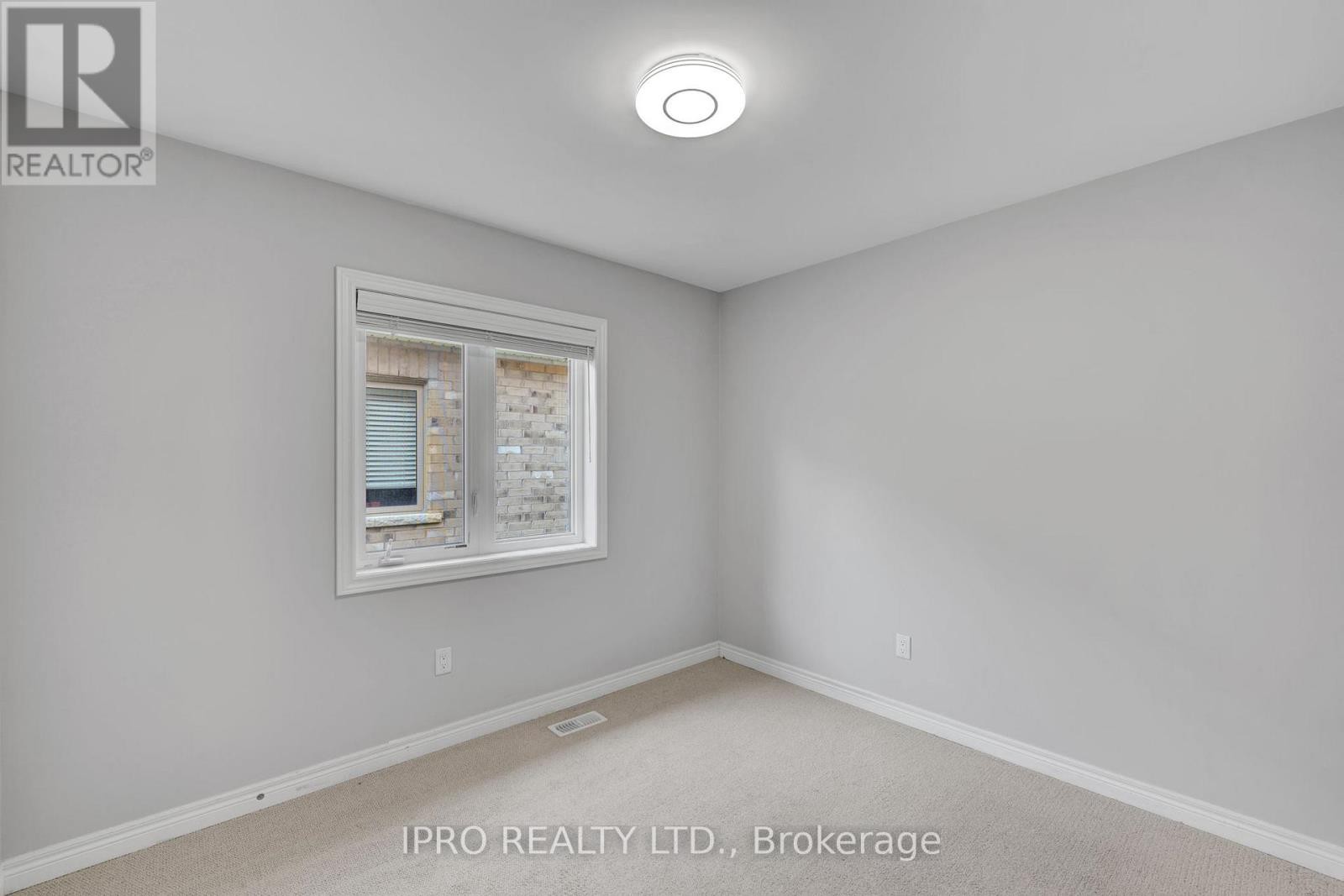 












128 BRIDLEWOOD BOULEVARD

,
Whitby (Rolling Acres),




Ontario
L1R0N2

