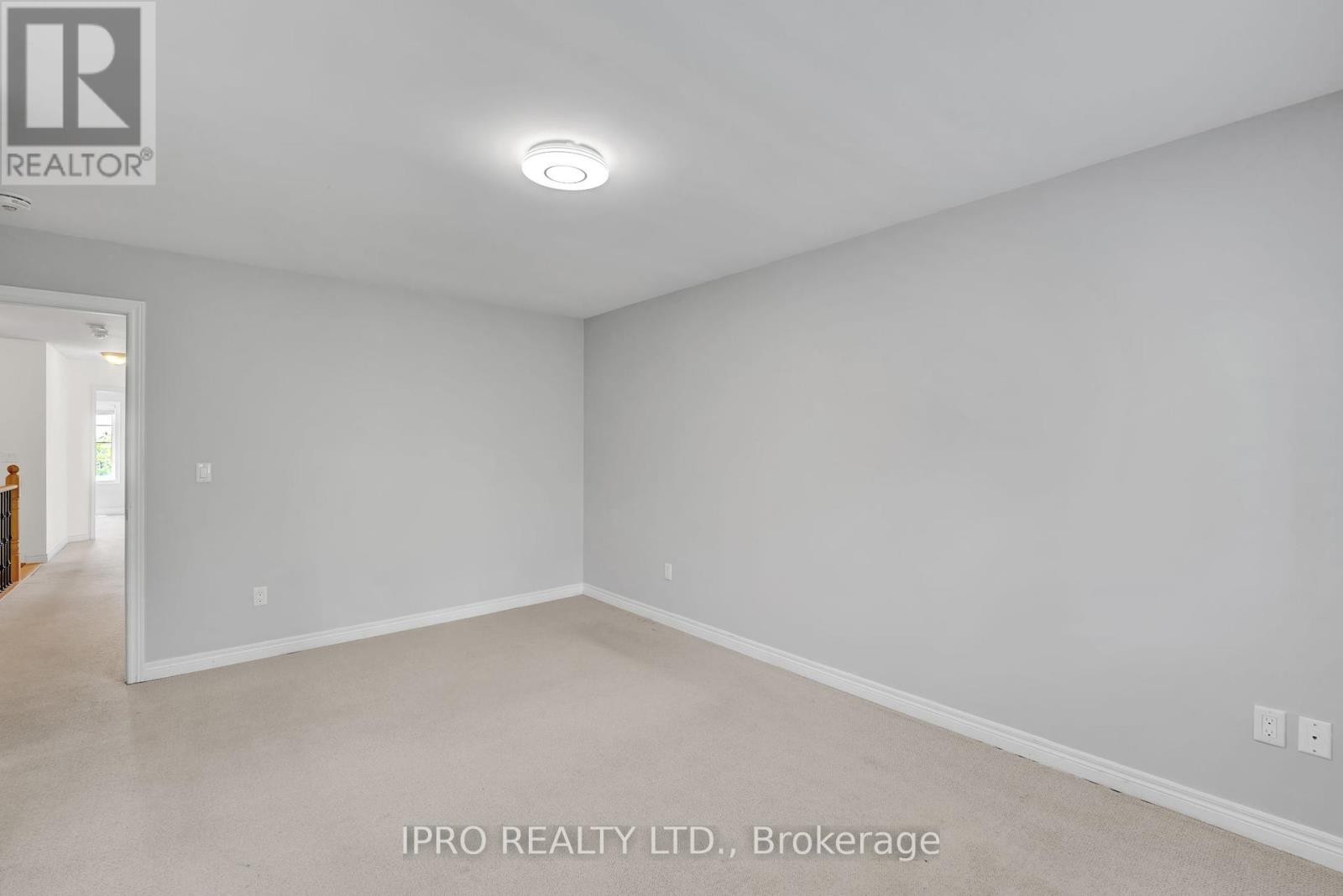 












128 BRIDLEWOOD BOULEVARD

,
Whitby (Rolling Acres),




Ontario
L1R0N2

