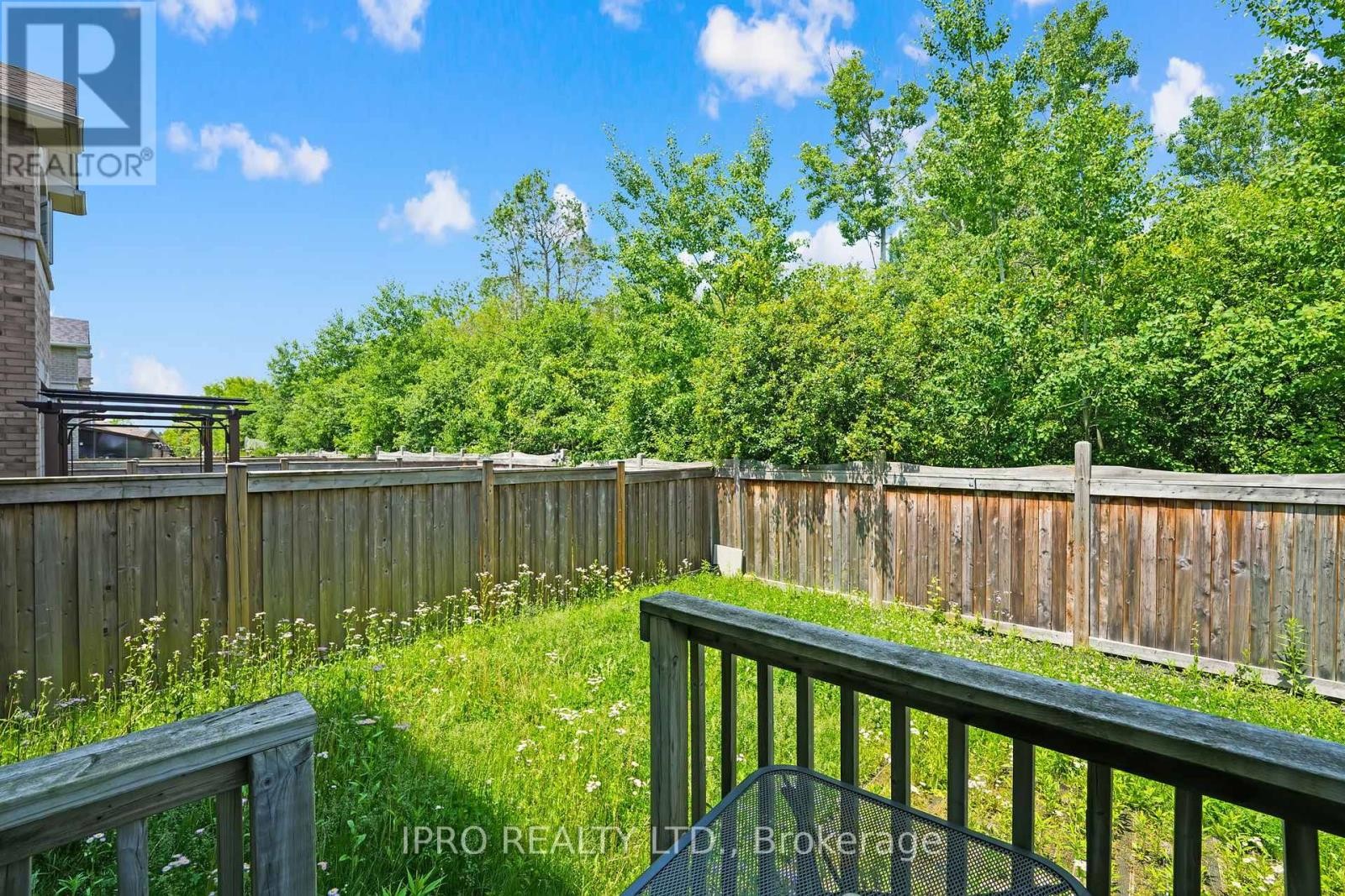 












128 BRIDLEWOOD BOULEVARD

,
Whitby (Rolling Acres),




Ontario
L1R0N2


