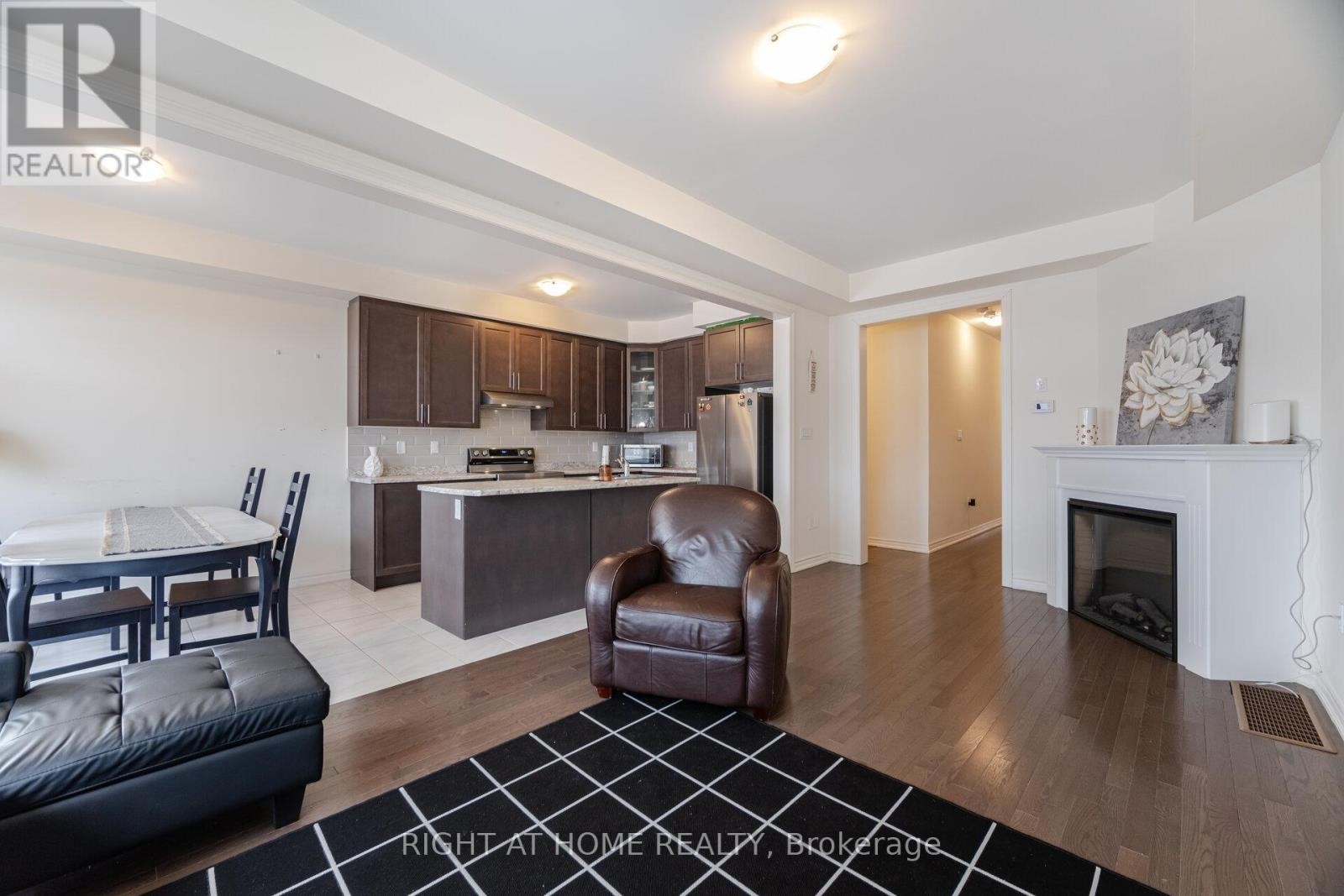 












1247 REXTON DRIVE

,
Oshawa (Kedron),




Ontario
L1L0T3

