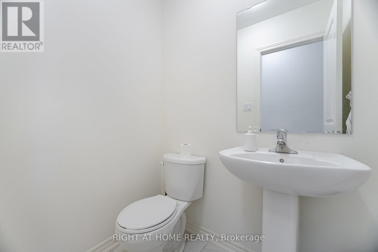 












1247 REXTON DRIVE

,
Oshawa (Kedron),




Ontario
L1L0T3

