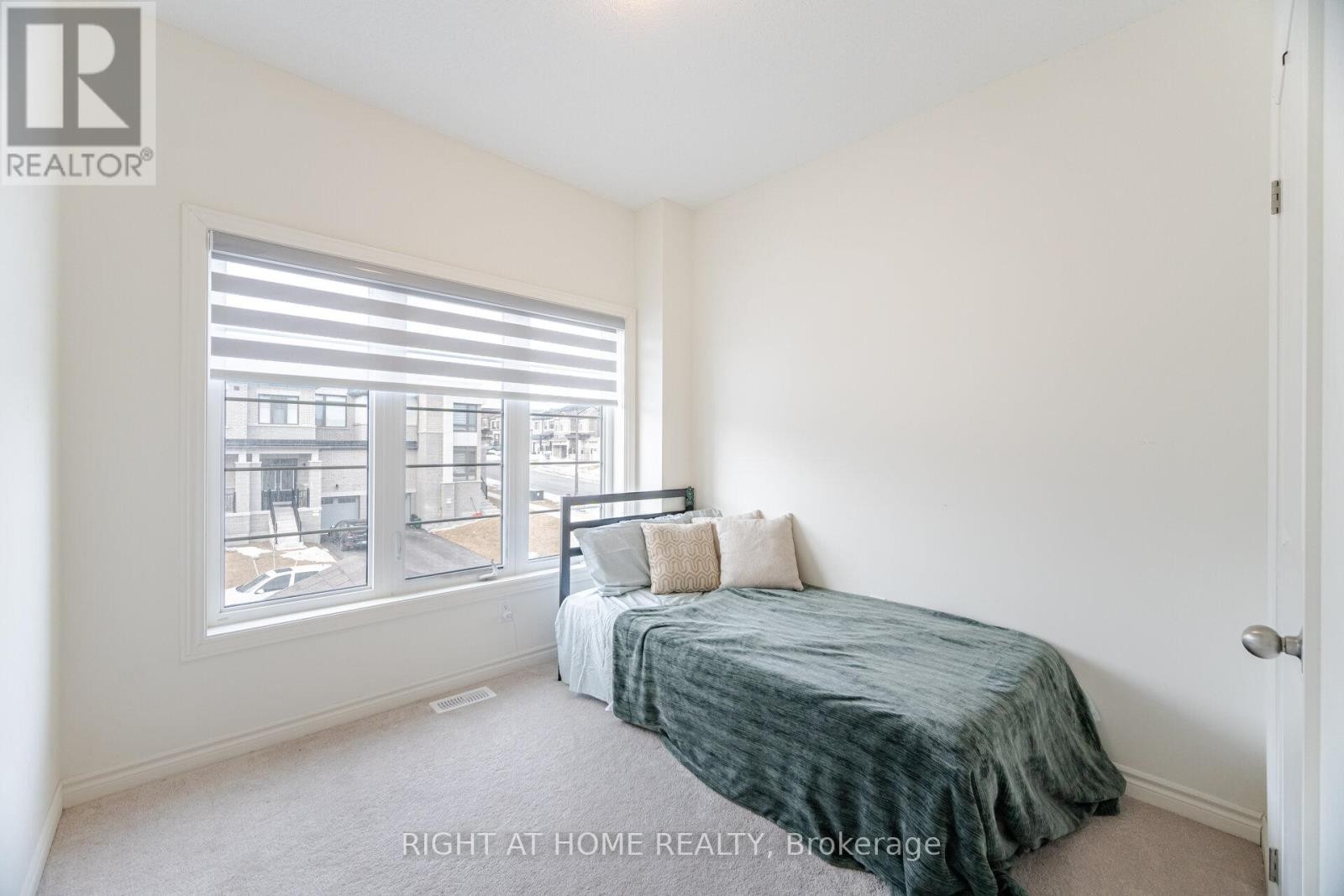 












1247 REXTON DRIVE

,
Oshawa (Kedron),




Ontario
L1L0T3


