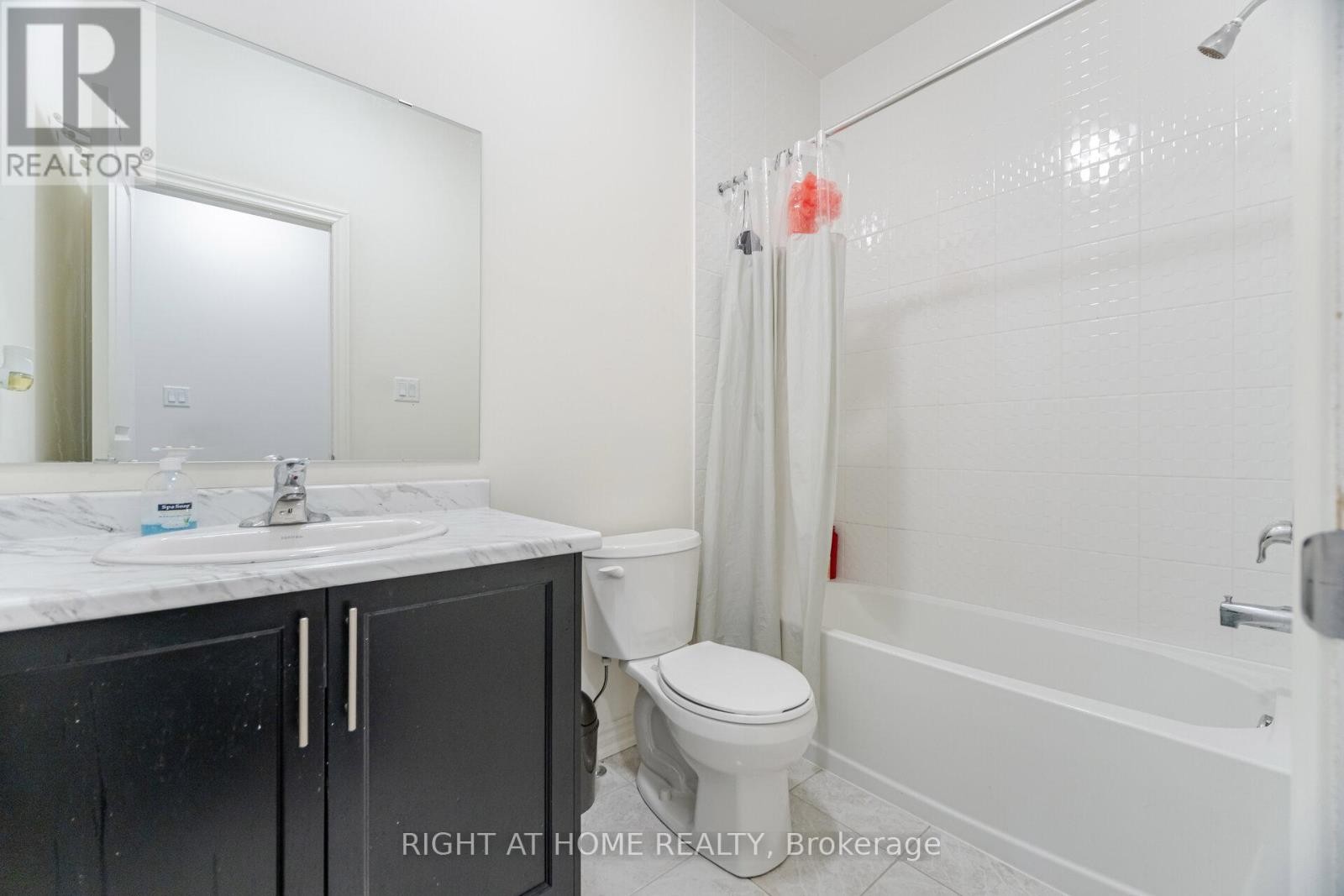 












1247 REXTON DRIVE

,
Oshawa (Kedron),




Ontario
L1L0T3

