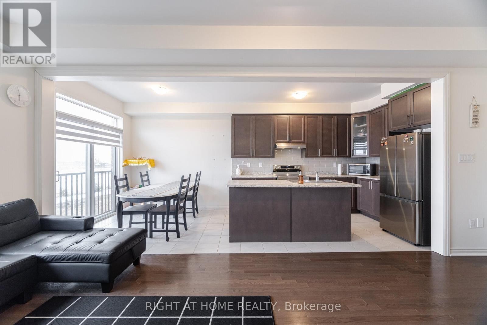 












1247 REXTON DRIVE

,
Oshawa (Kedron),




Ontario
L1L0T3

