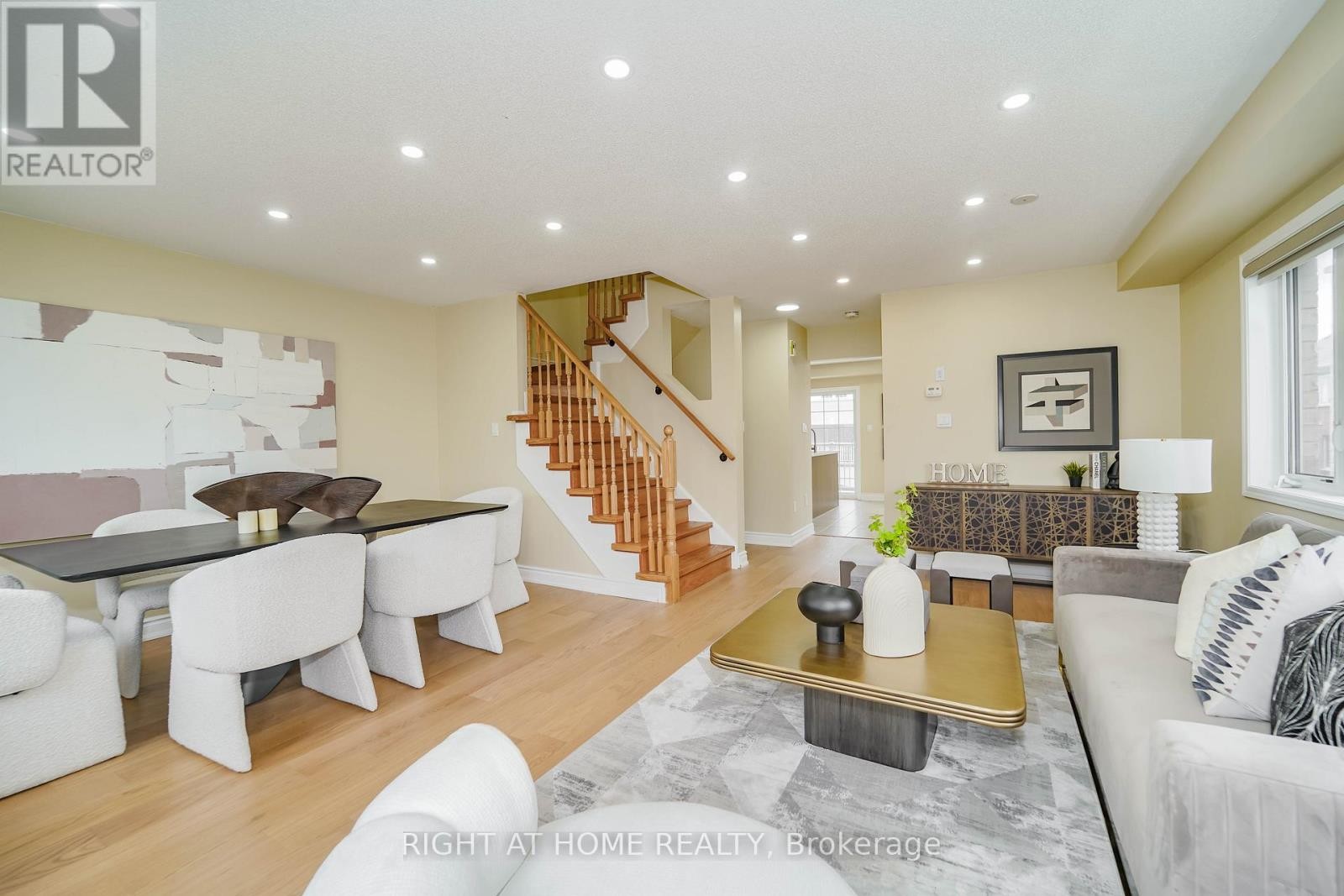 












97 AINLEY ROAD

,
Ajax (Central East),




Ontario
L1Z0S9

