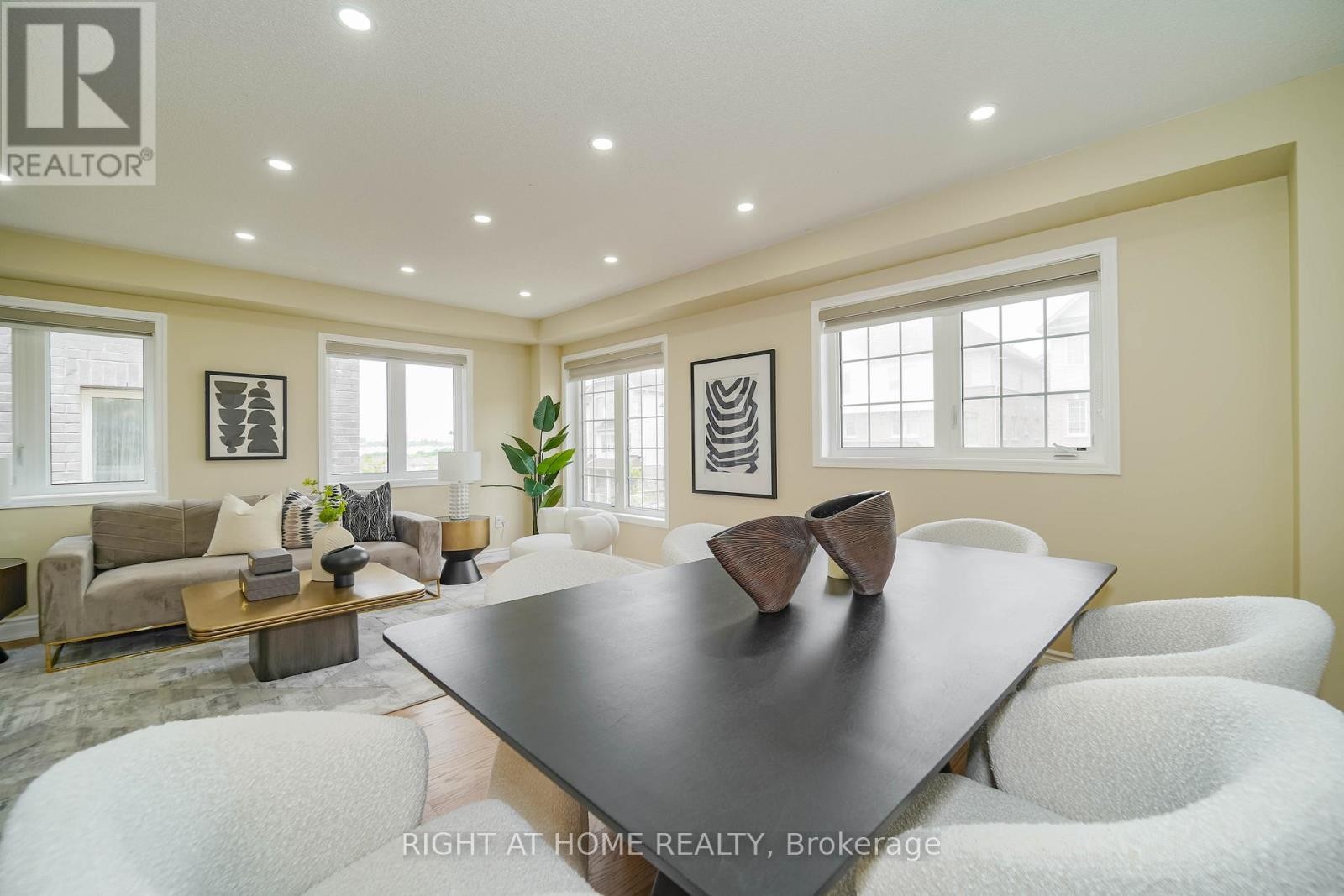 












97 AINLEY ROAD

,
Ajax (Central East),




Ontario
L1Z0S9

