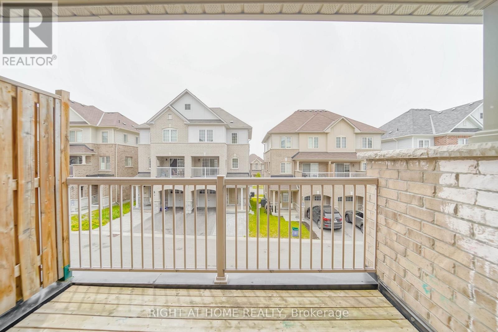 












97 AINLEY ROAD

,
Ajax (Central East),




Ontario
L1Z0S9

