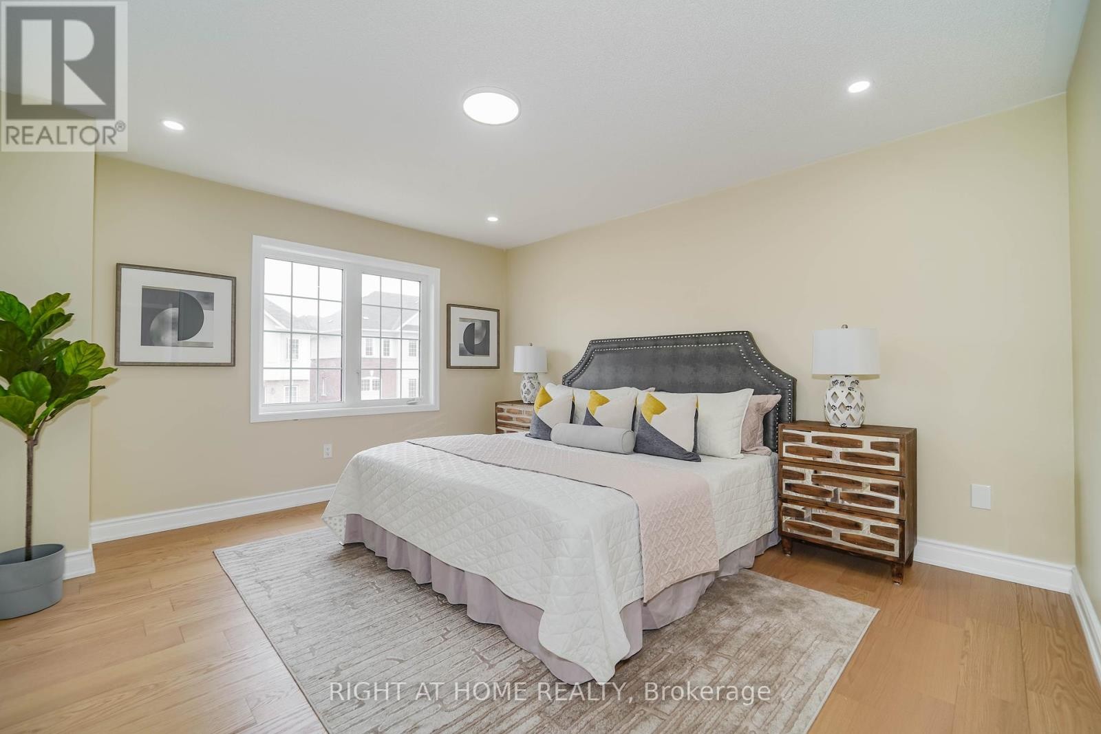 












97 AINLEY ROAD

,
Ajax (Central East),




Ontario
L1Z0S9

