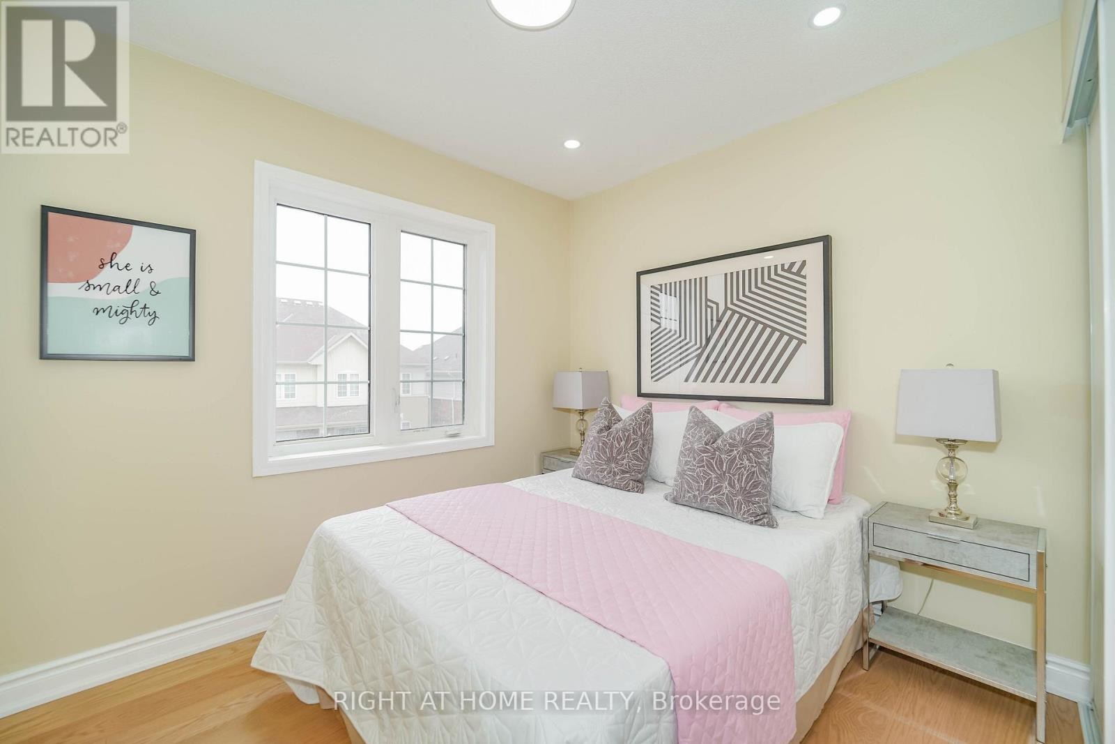












97 AINLEY ROAD

,
Ajax (Central East),




Ontario
L1Z0S9

