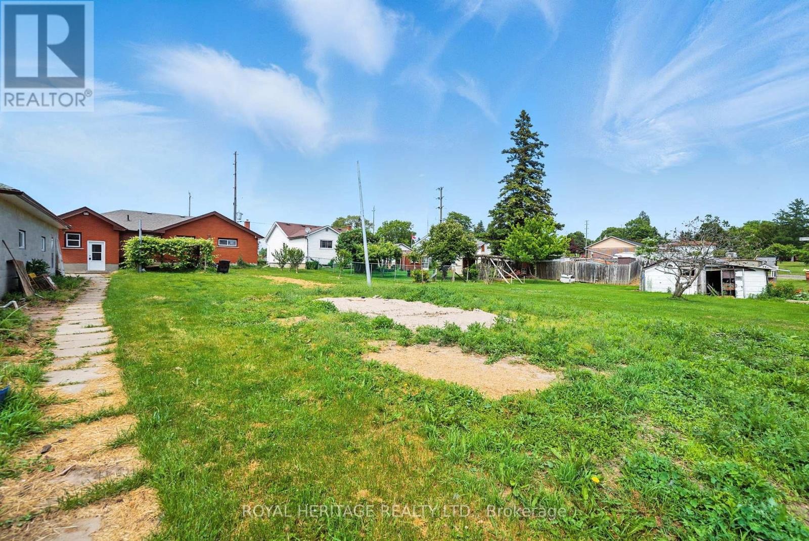 












1595 TAUNTON ROAD

,
Clarington,




Ontario
L0B1J0


