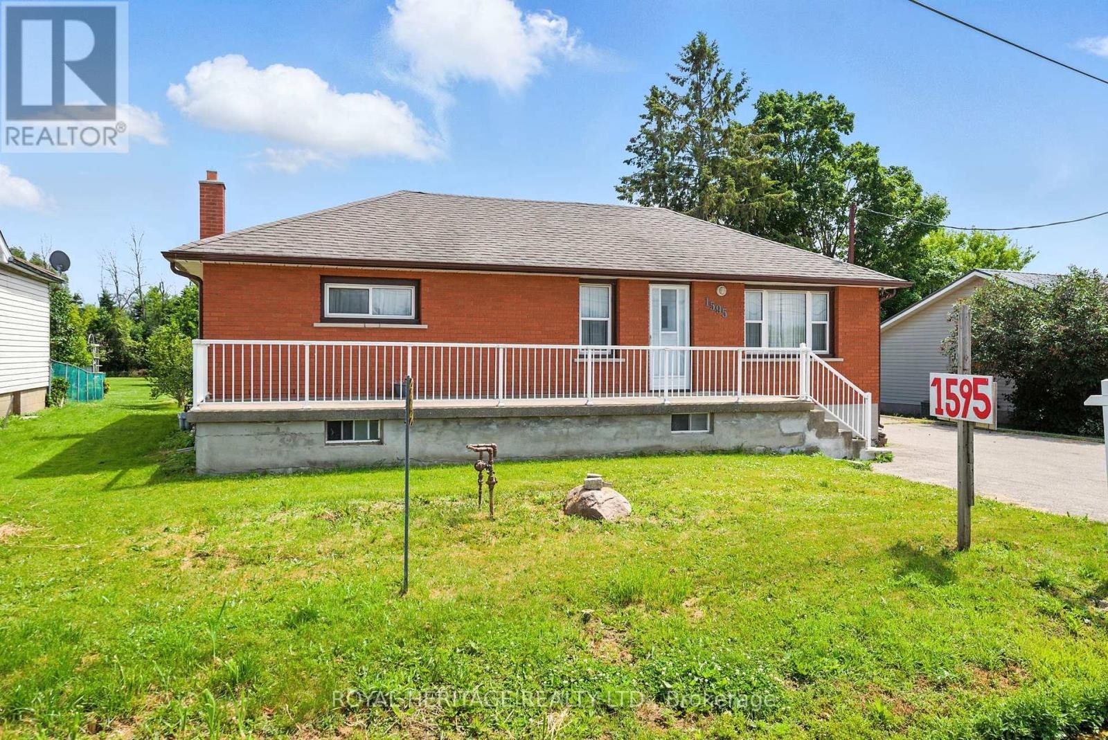 












1595 TAUNTON ROAD

,
Clarington,




Ontario
L0B1J0

