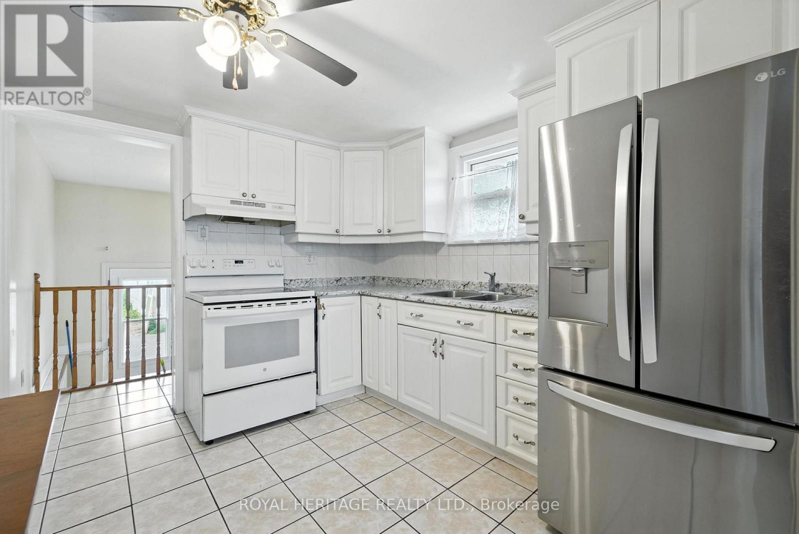 












1595 TAUNTON ROAD

,
Clarington,




Ontario
L0B1J0

