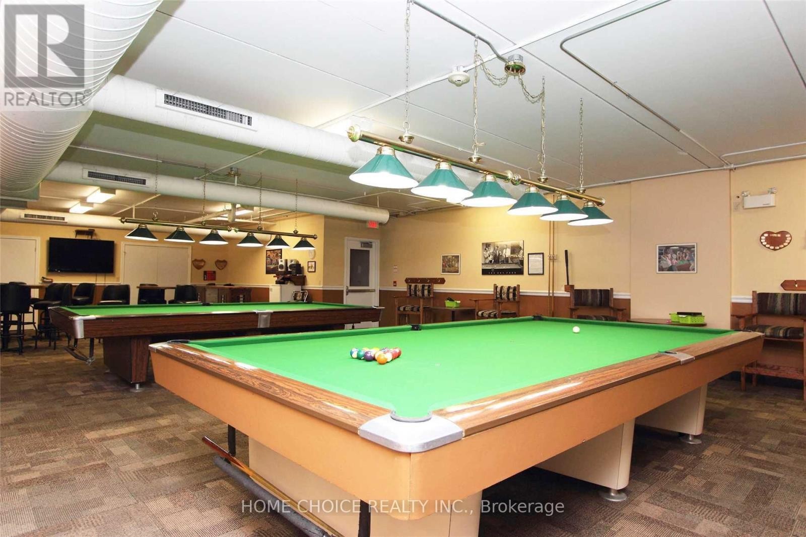 












8 SEVENTH HOLE COURT

,
Clarington (Newcastle),




Ontario
L1B1B5

