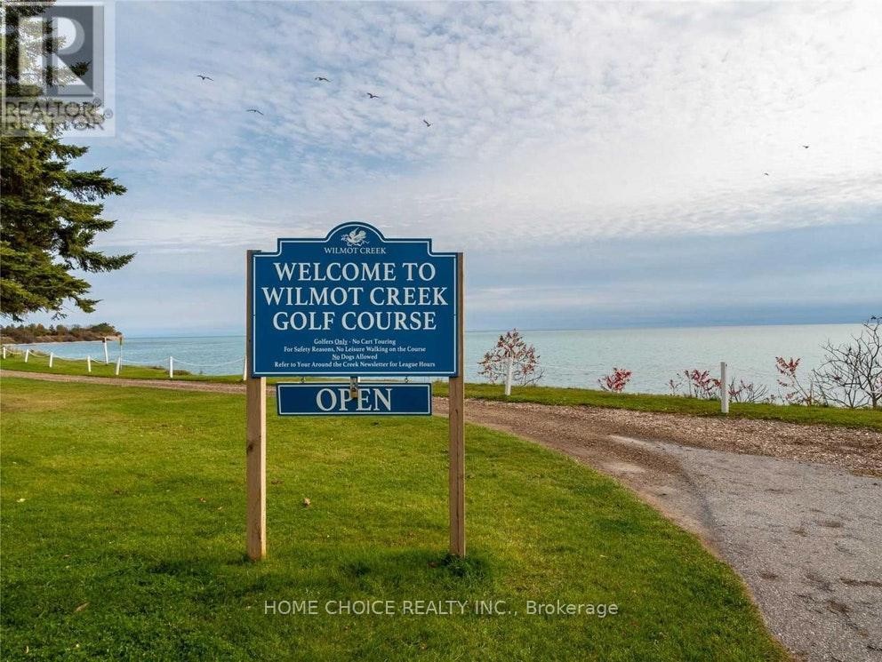 












8 SEVENTH HOLE COURT

,
Clarington (Newcastle),




Ontario
L1B1B5

