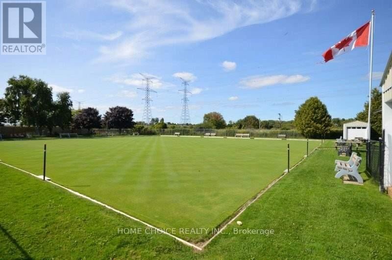 












8 SEVENTH HOLE COURT

,
Clarington (Newcastle),




Ontario
L1B1B5

