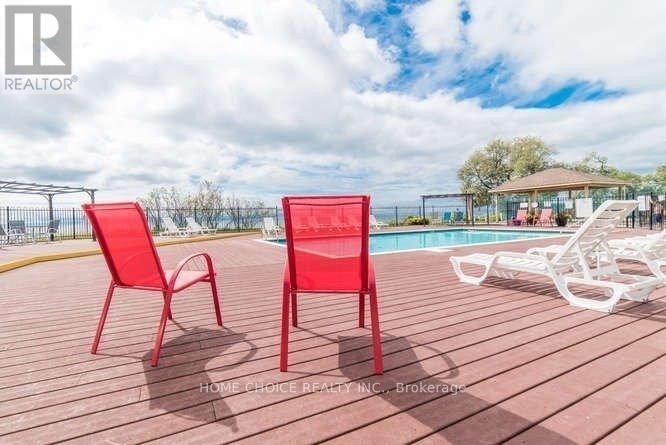 












8 SEVENTH HOLE COURT

,
Clarington (Newcastle),




Ontario
L1B1B5

