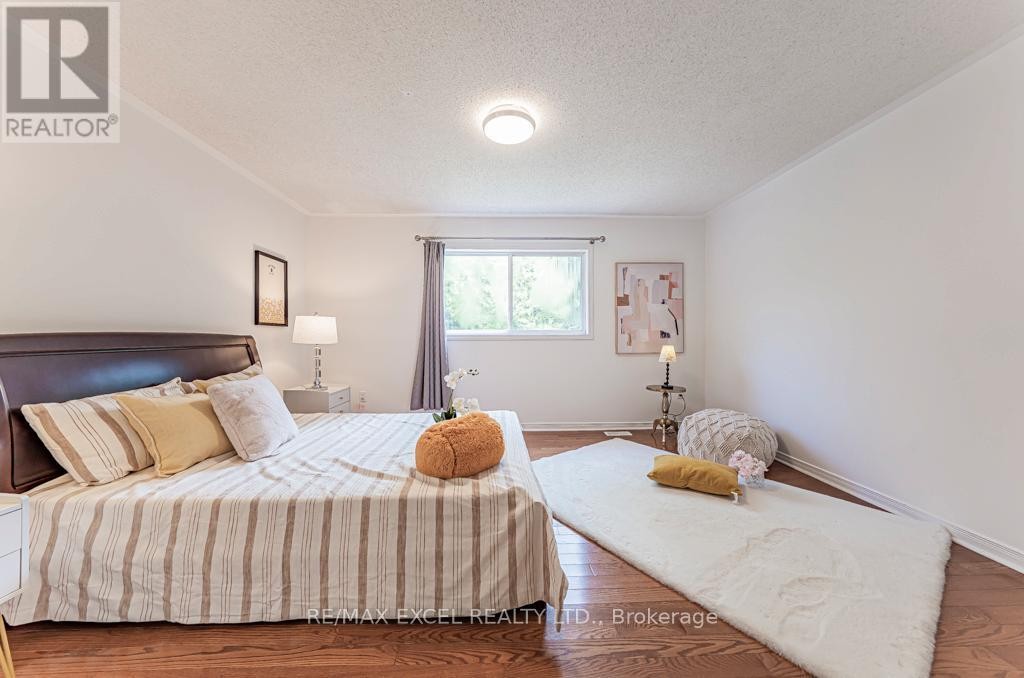 












71A MONTEZUMA TRAIL

,
Toronto (Agincourt North),




Ontario
M1V1K4

