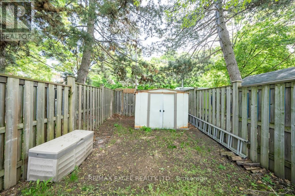 












71A MONTEZUMA TRAIL

,
Toronto (Agincourt North),




Ontario
M1V1K4

